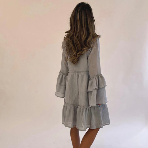 Flowy Grey